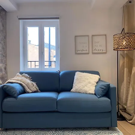 Holiday home Maison Contemporaine, Vieux Village De